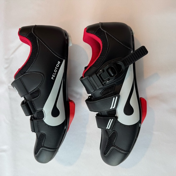 Peloton Black & Red Cycling Shoes with Cleats - Size 39 - Picture 2 of 12